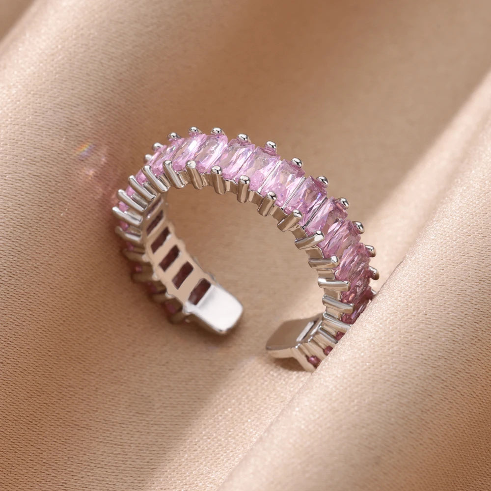 Elegant women's gold-plated ring with zircon - a perfect gift for weddings and occasions