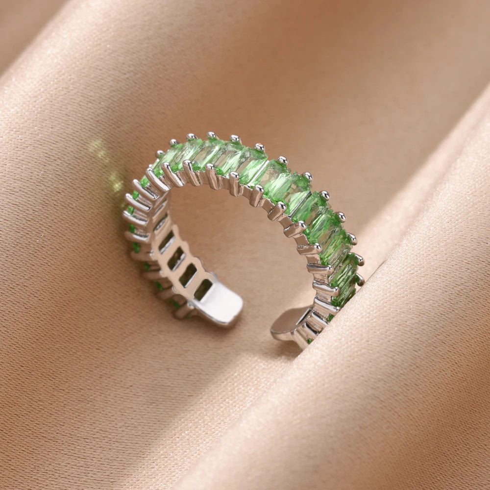 Elegant women's gold-plated ring with zircon - a perfect gift for weddings and occasions