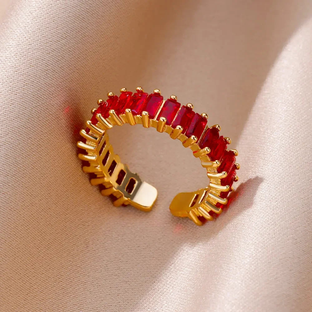Elegant women's gold-plated ring with zircon - a perfect gift for weddings and occasions