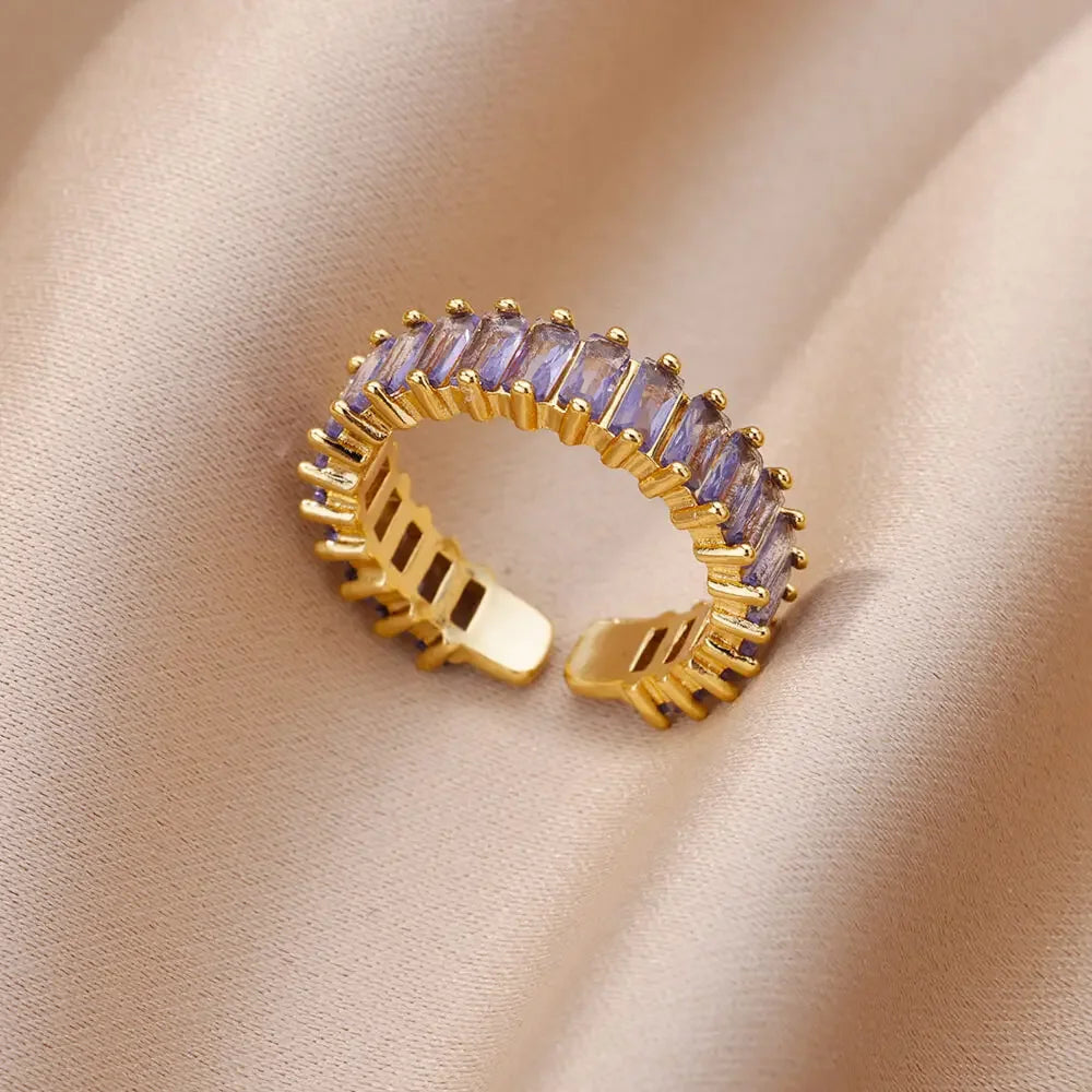 Elegant women's gold-plated ring with zircon - a perfect gift for weddings and occasions