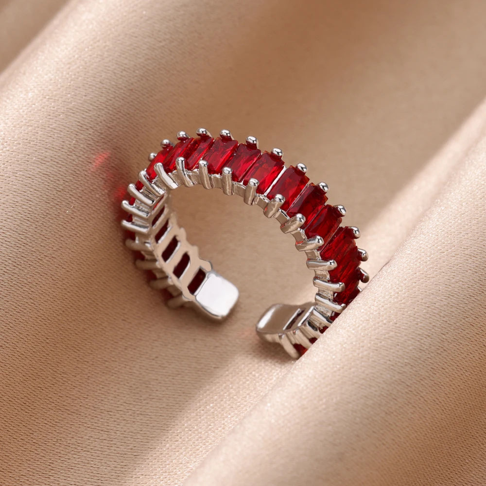 Elegant women's gold-plated ring with zircon - a perfect gift for weddings and occasions