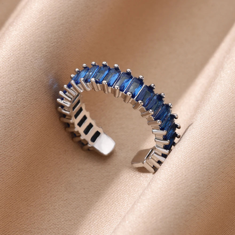 Elegant women's gold-plated ring with zircon - a perfect gift for weddings and occasions
